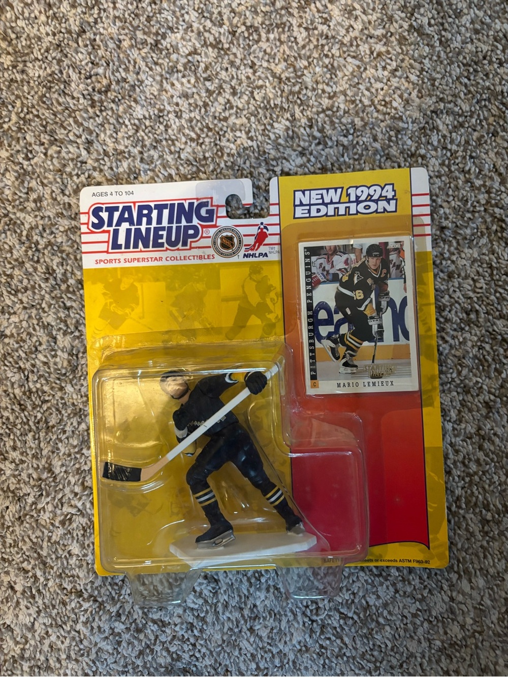 Starting Lineup Mario Lemieux 1994 Edition Hockey Figure - Black & Yellow